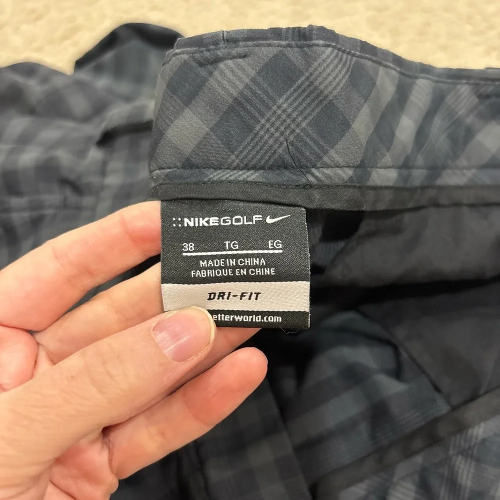 Nike Golf Men’s Charcoal/Black Checkered Plaid Active Casual Shorts 38